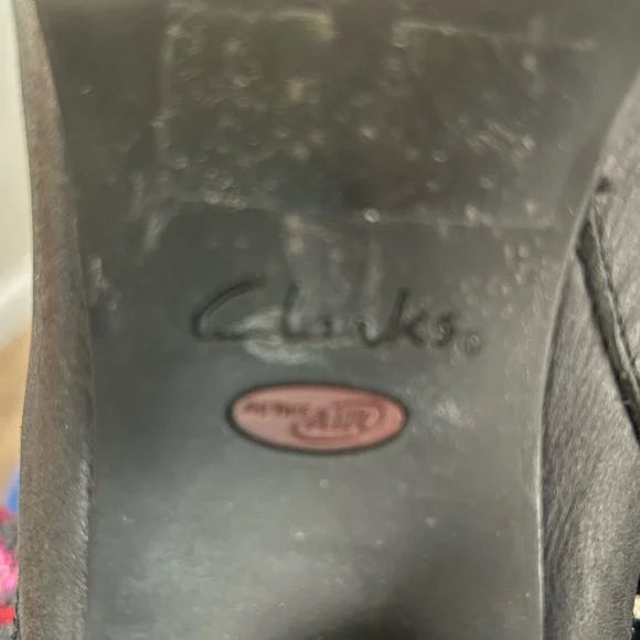 Clarks Charcoal & Black Boots size 8.5 - Picture 10 of 13